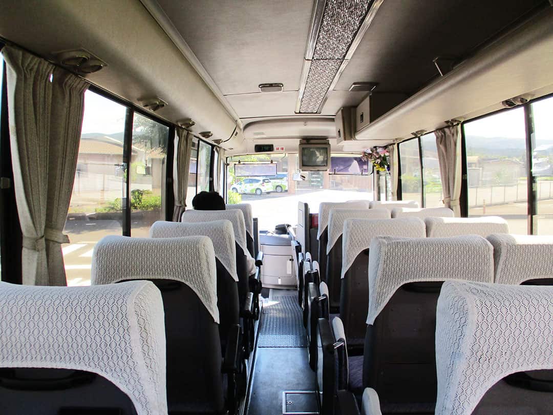 小型マイクロバス 112号 座席後部